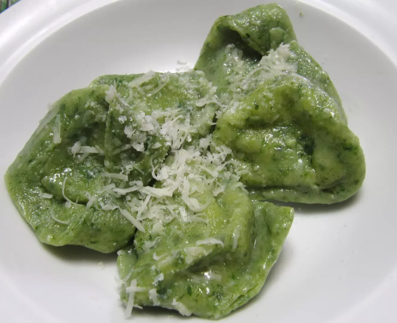 Tortelloni verdi di ricotta, formaggi e spinaci, Ricetta Petitchef