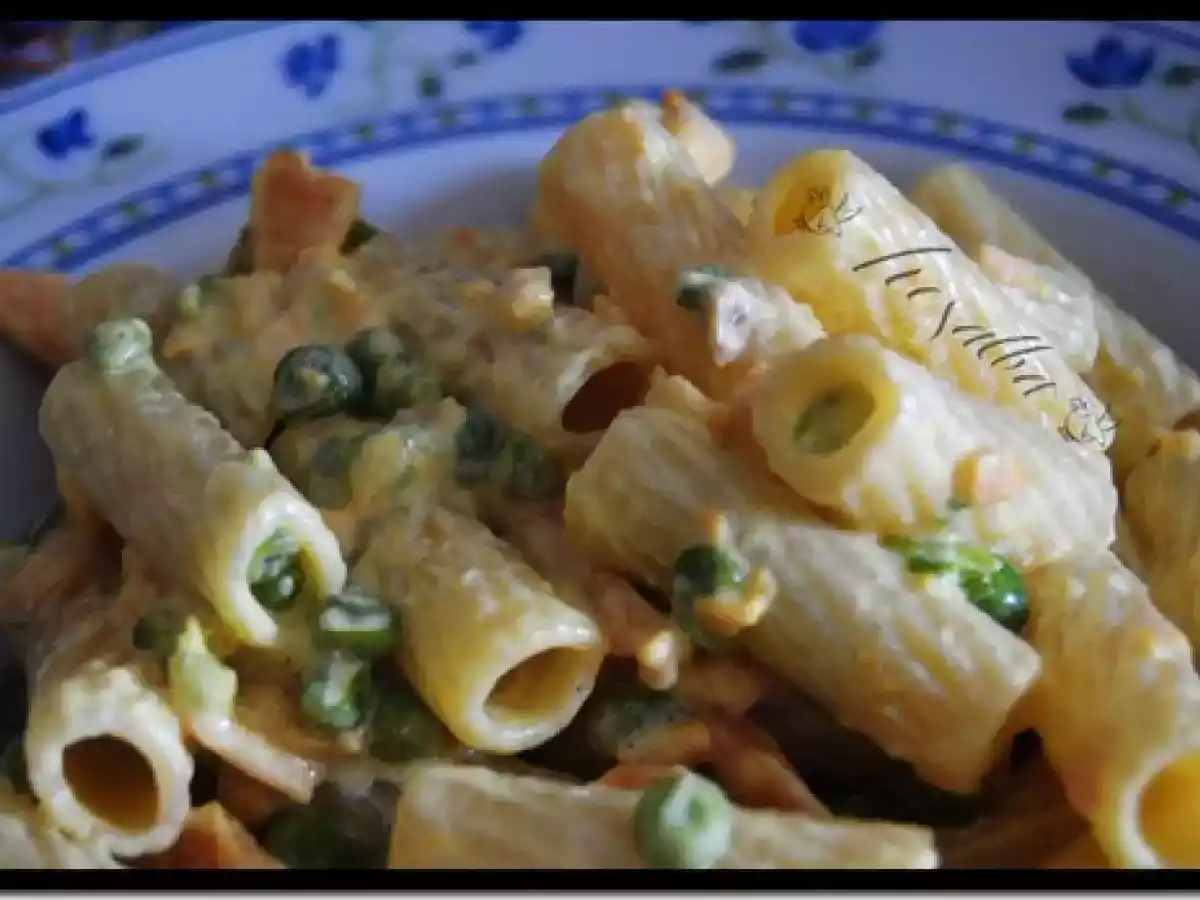 Tortiglioni al salmone e zafferano - foto 3