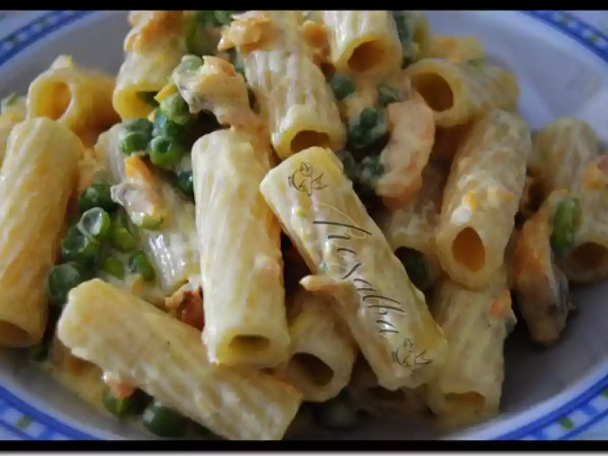 Tortiglioni al salmone e zafferano - foto 4