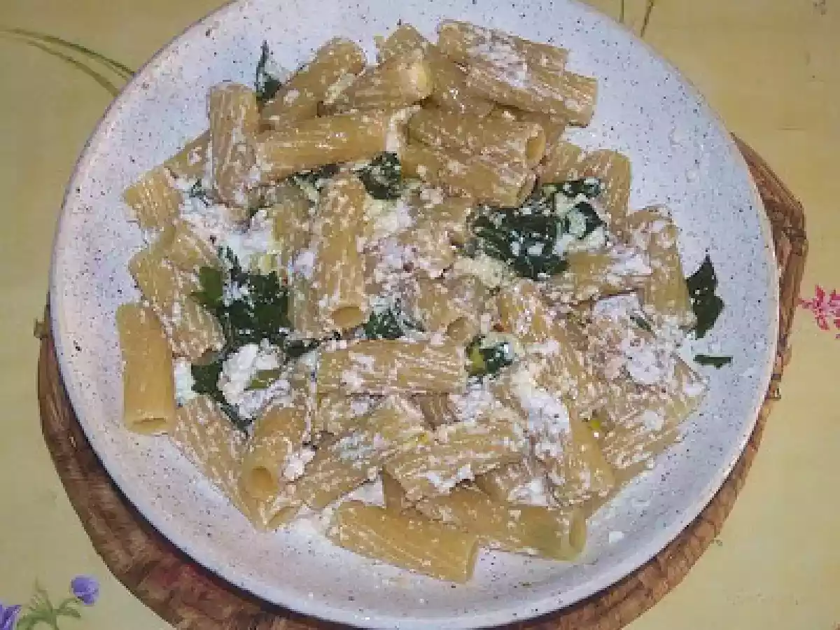 Tortiglioni bietole, ricotta e noci