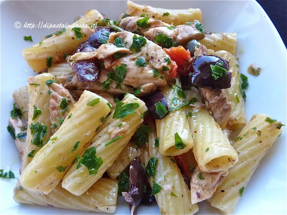 Tortiglioni con filetti di sgombri