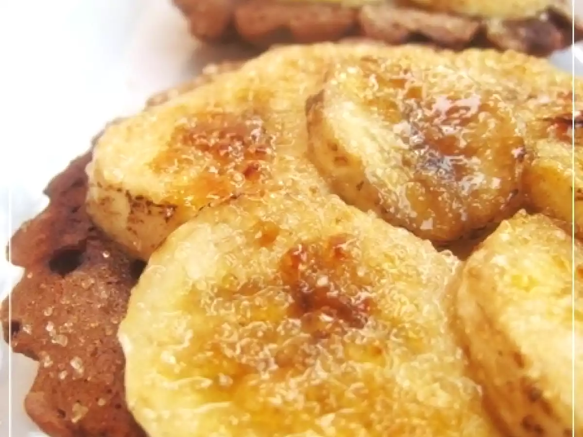 TORTINE FONDENTI CON CREMA AL COCCO E BANANE