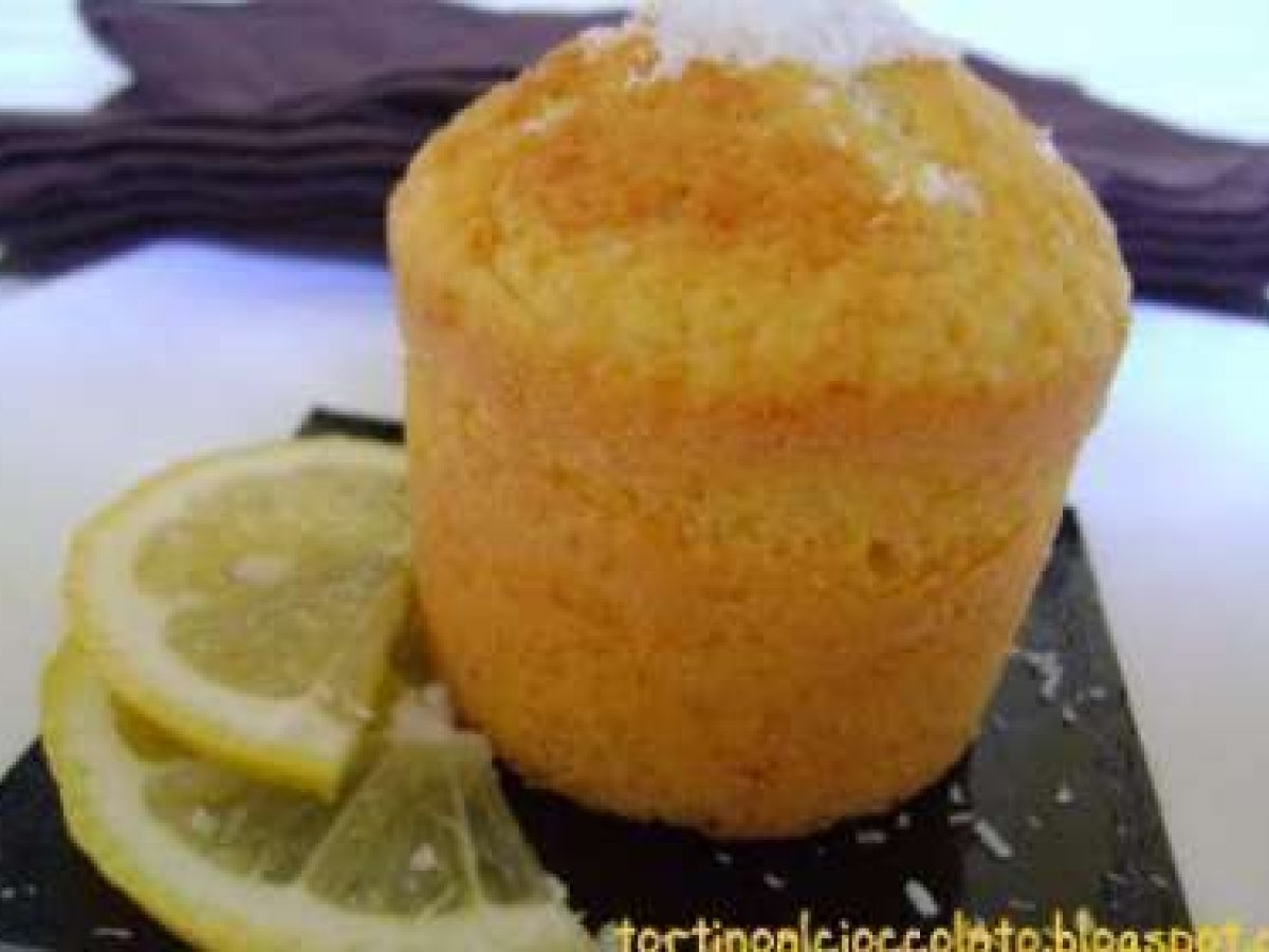 Tortini morbidi al limone e cocco