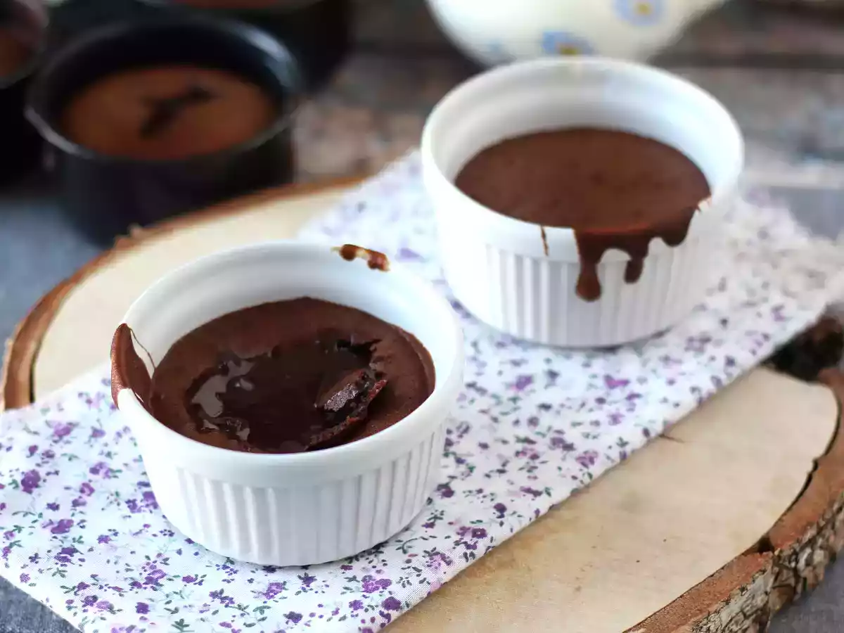 Tortino al cioccolato in friggitrice ad aria: il dolce dal cuore cremoso pronto in 15 minuti! - foto 2