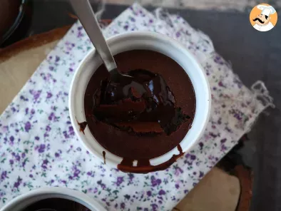 Tortino al cioccolato in friggitrice ad aria: il dolce dal cuore cremoso pronto in 15 minuti! - foto 4
