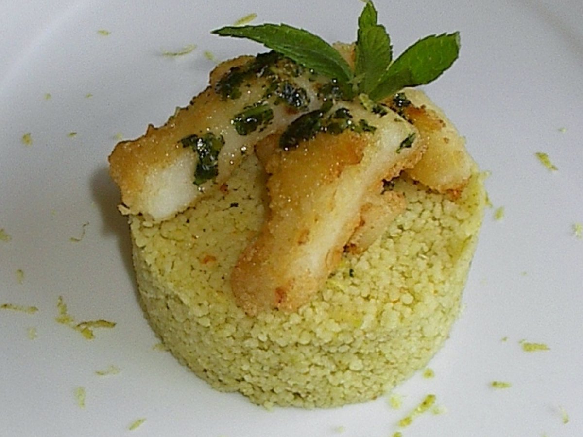 TORTINO DI COUS COUS CON BASTONCINI DI BACCALA'