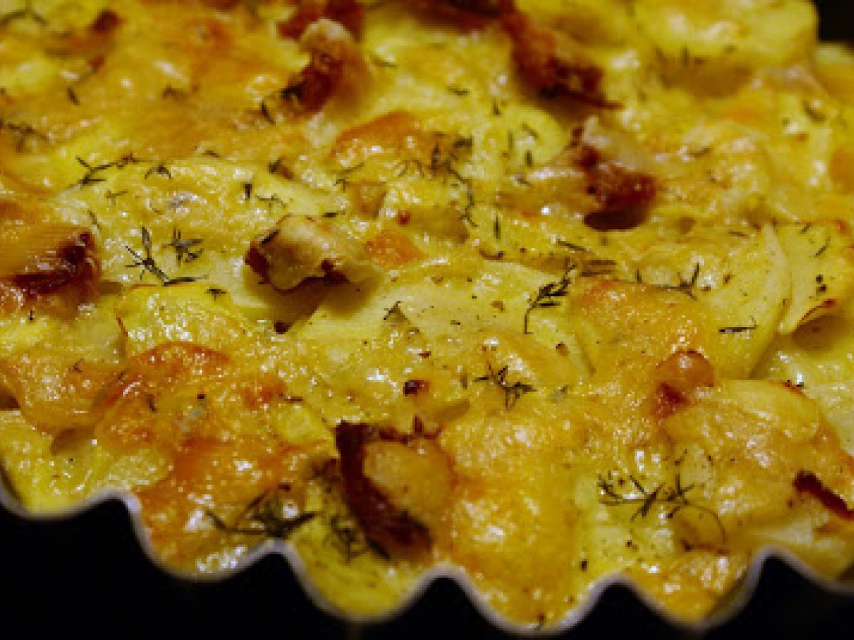 Tortino di patate con speck, timo e formaggio di malga