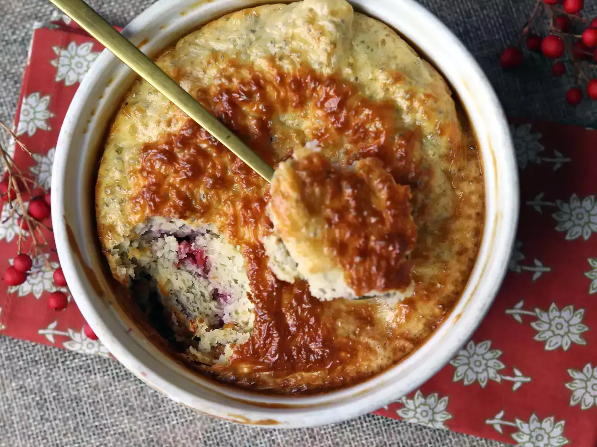 Tortino proteico ai frutti rossi: ricetta facile, veloce e super golosa - foto 3