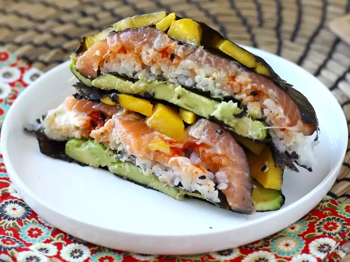 Tramezzini di sushi con salmone, avocado e mango: freschi, originali e davvero golosi - foto 2