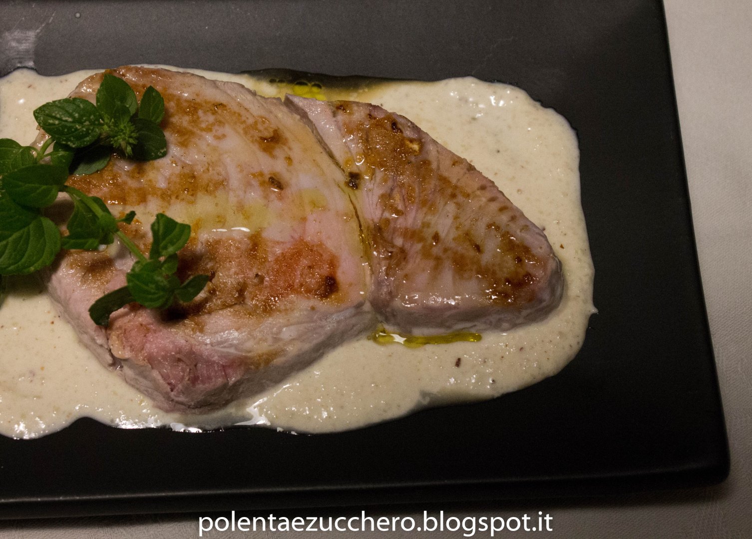 TRANCI DI TONNO CON CREMA DI MANDORLE, Ricetta Petitchef