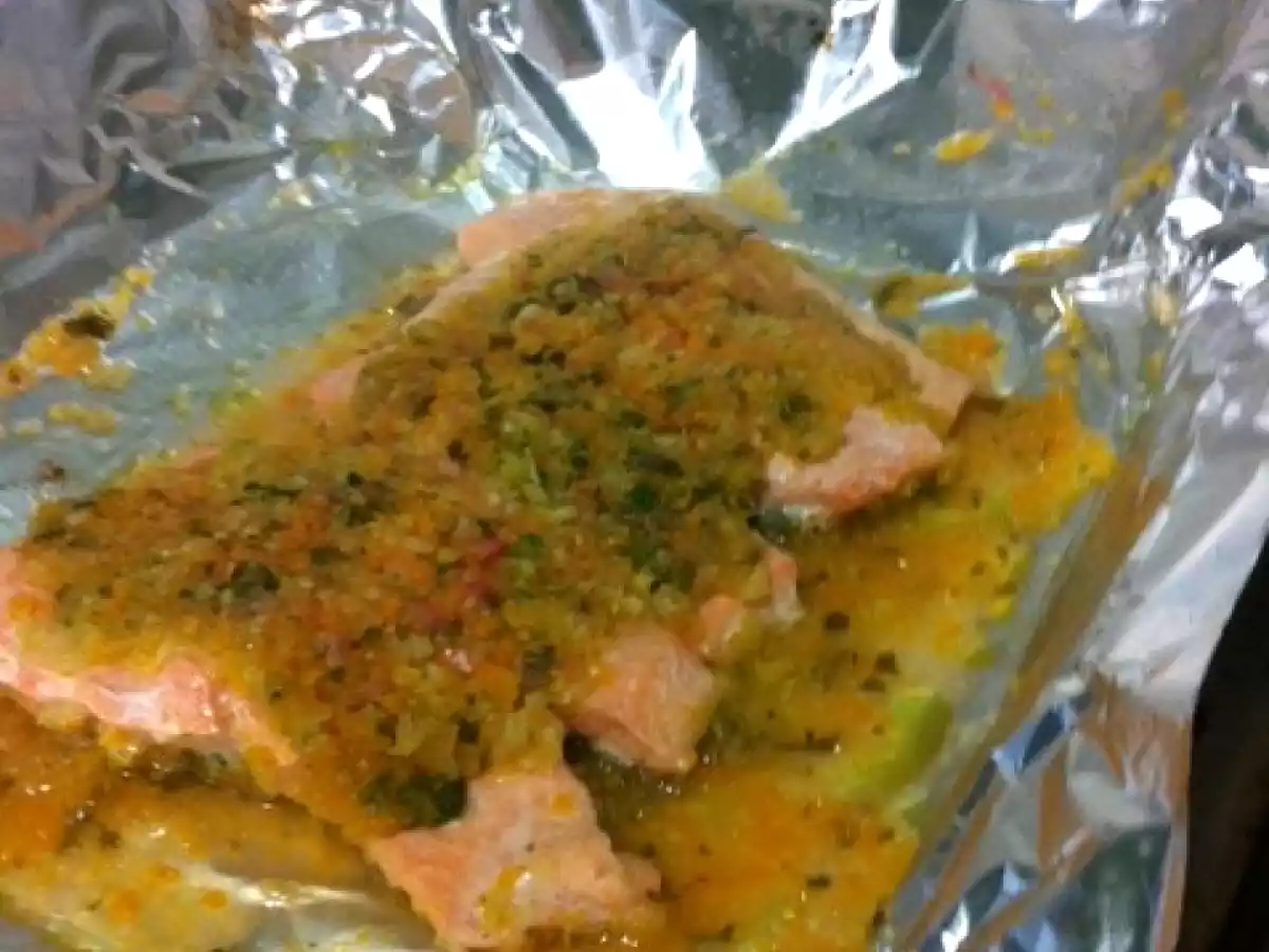 Tranci di trota salmonata alle verdure al cartoccio