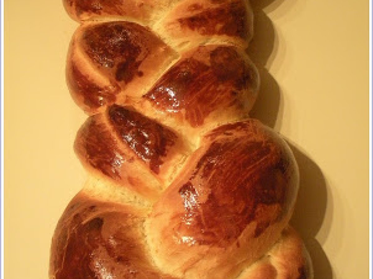 Treccia di pan brioche ripiena con speck e asiago Ricetta Petitchef