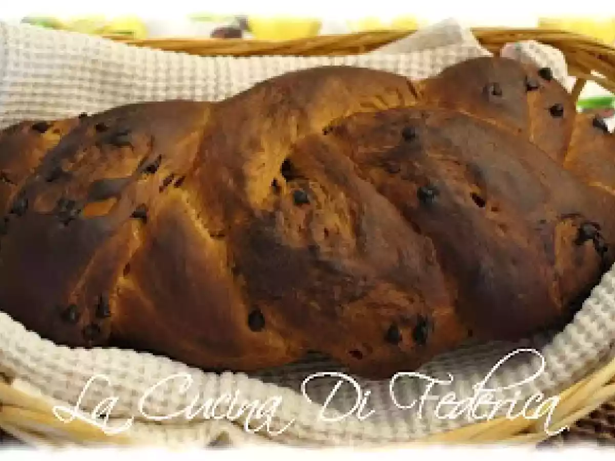 Treccia e panini al caffè