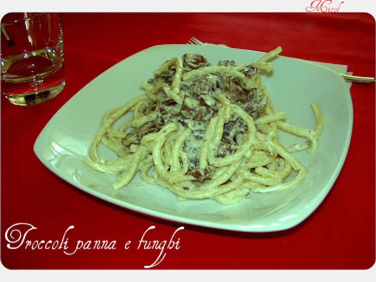 Troccoli panna e funghi