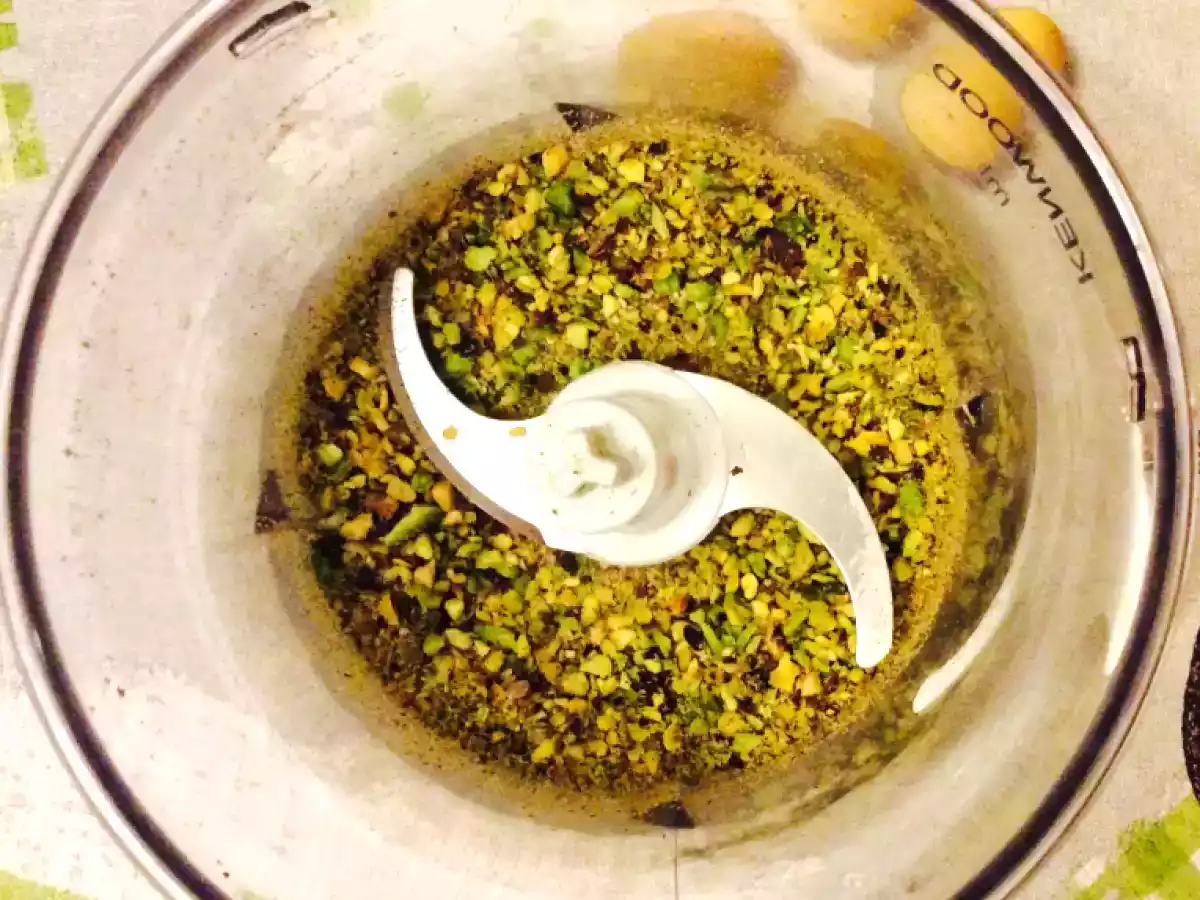 Trofie al pesto di pistacchio e ragù bianco - foto 3