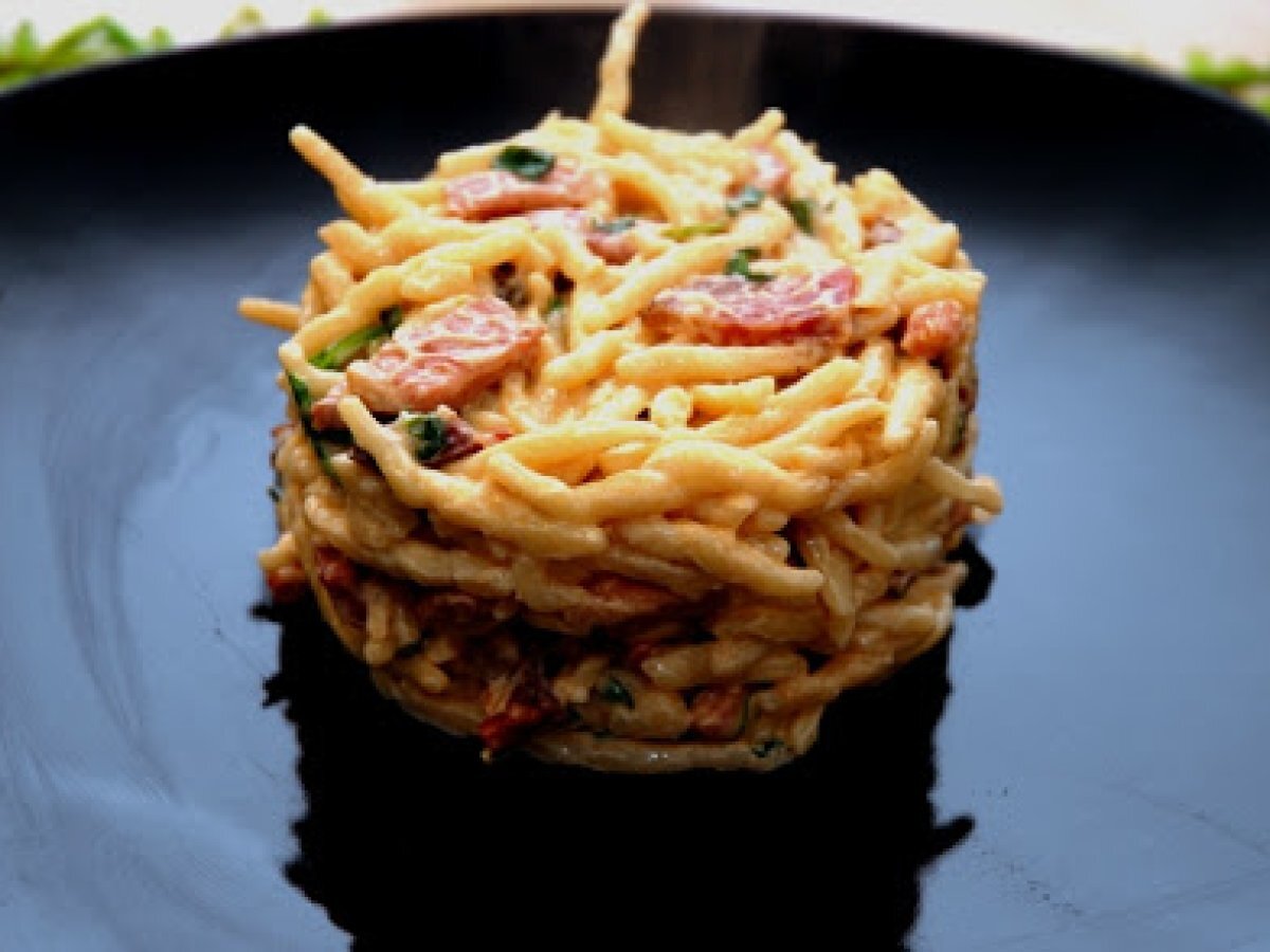 Trofie con speck, panna e rucola