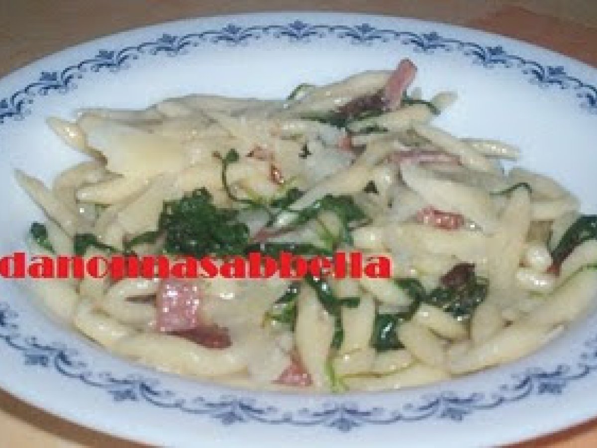 TROFIE FATTE IN CASA CON RUCOLA E SPECK - foto 3