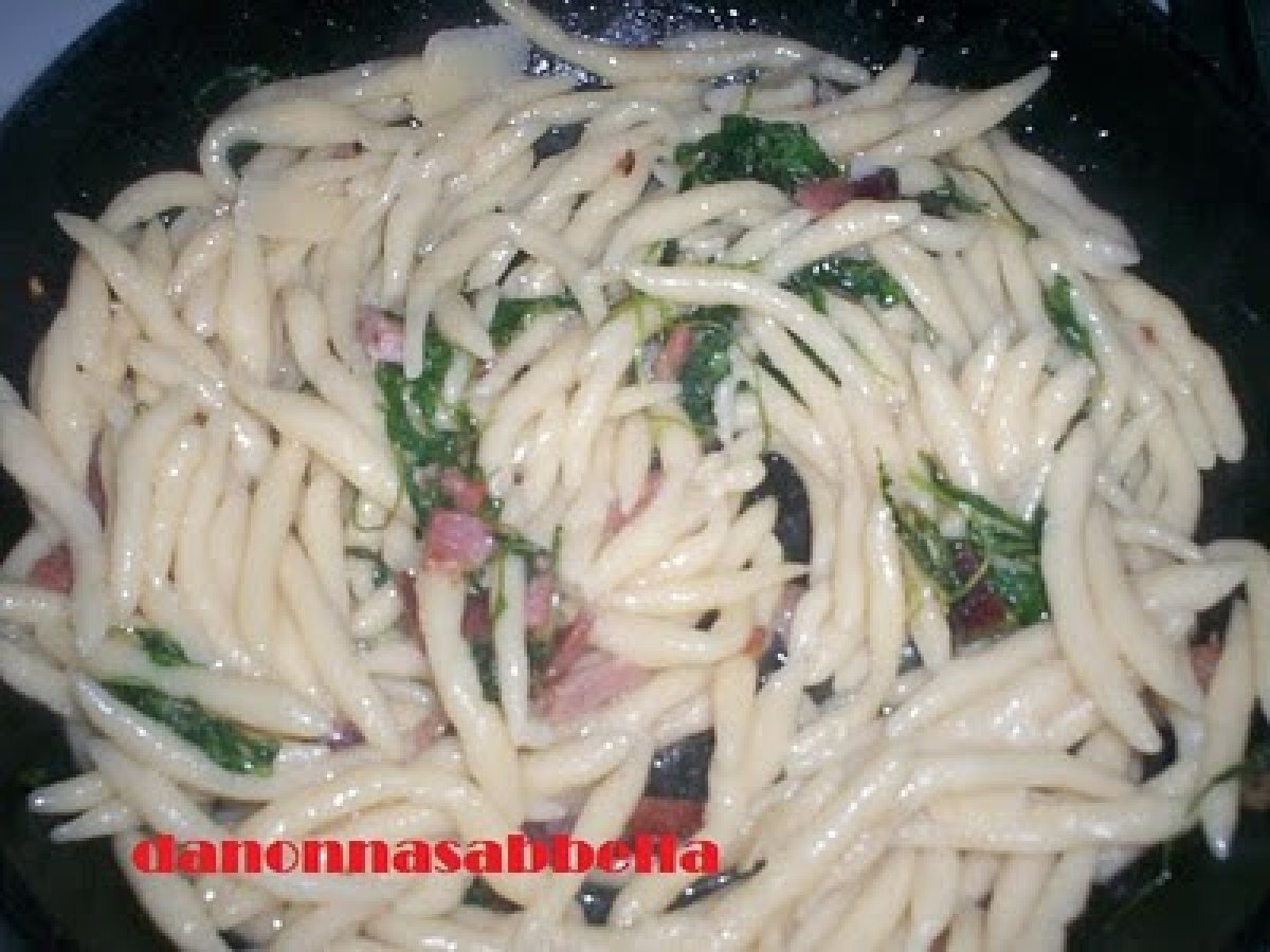 TROFIE FATTE IN CASA CON RUCOLA E SPECK - foto 5