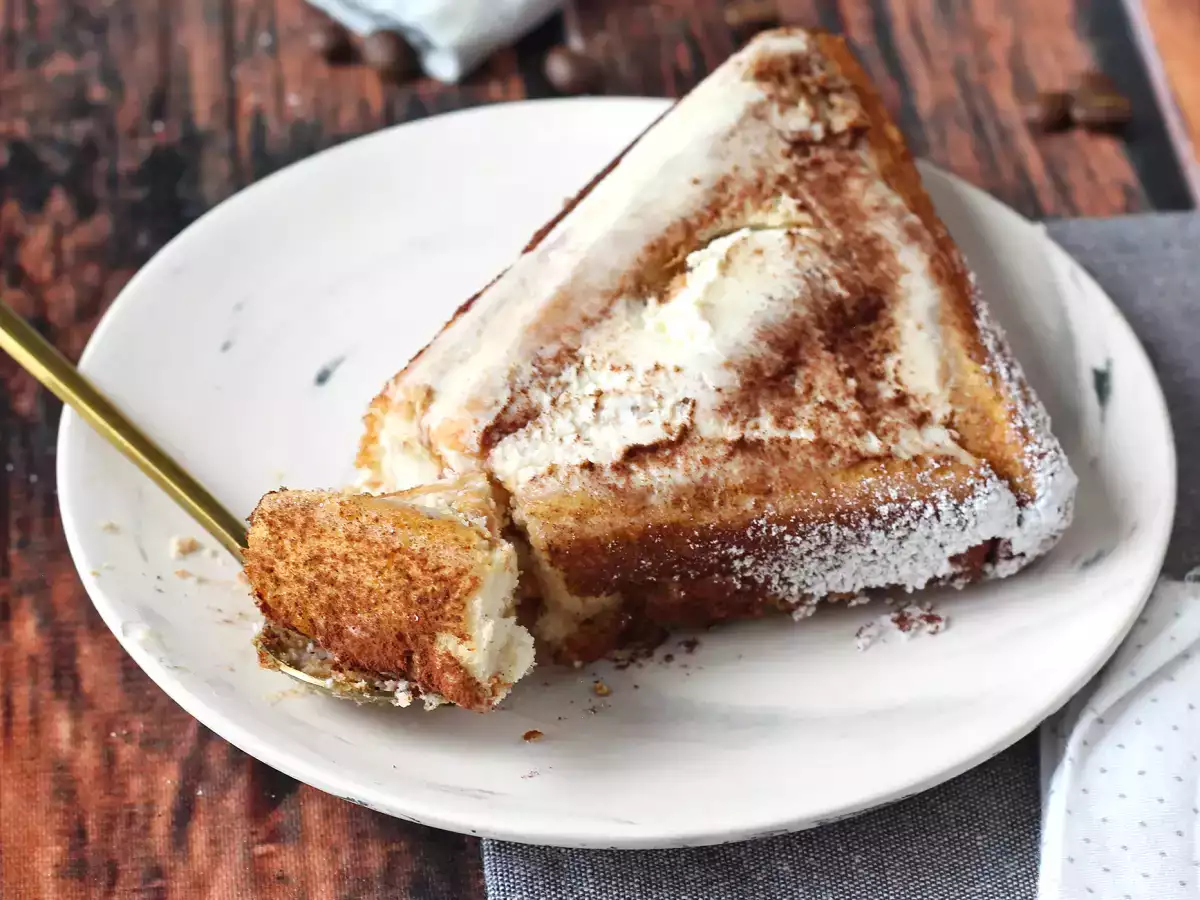 Tronchetto chalet al caffè: il dolce di Natale senza stampo che conquista tutti - foto 6