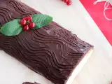 Tronchetto di Natale Classico con pan di Spagna e crema chantilly, foto 1