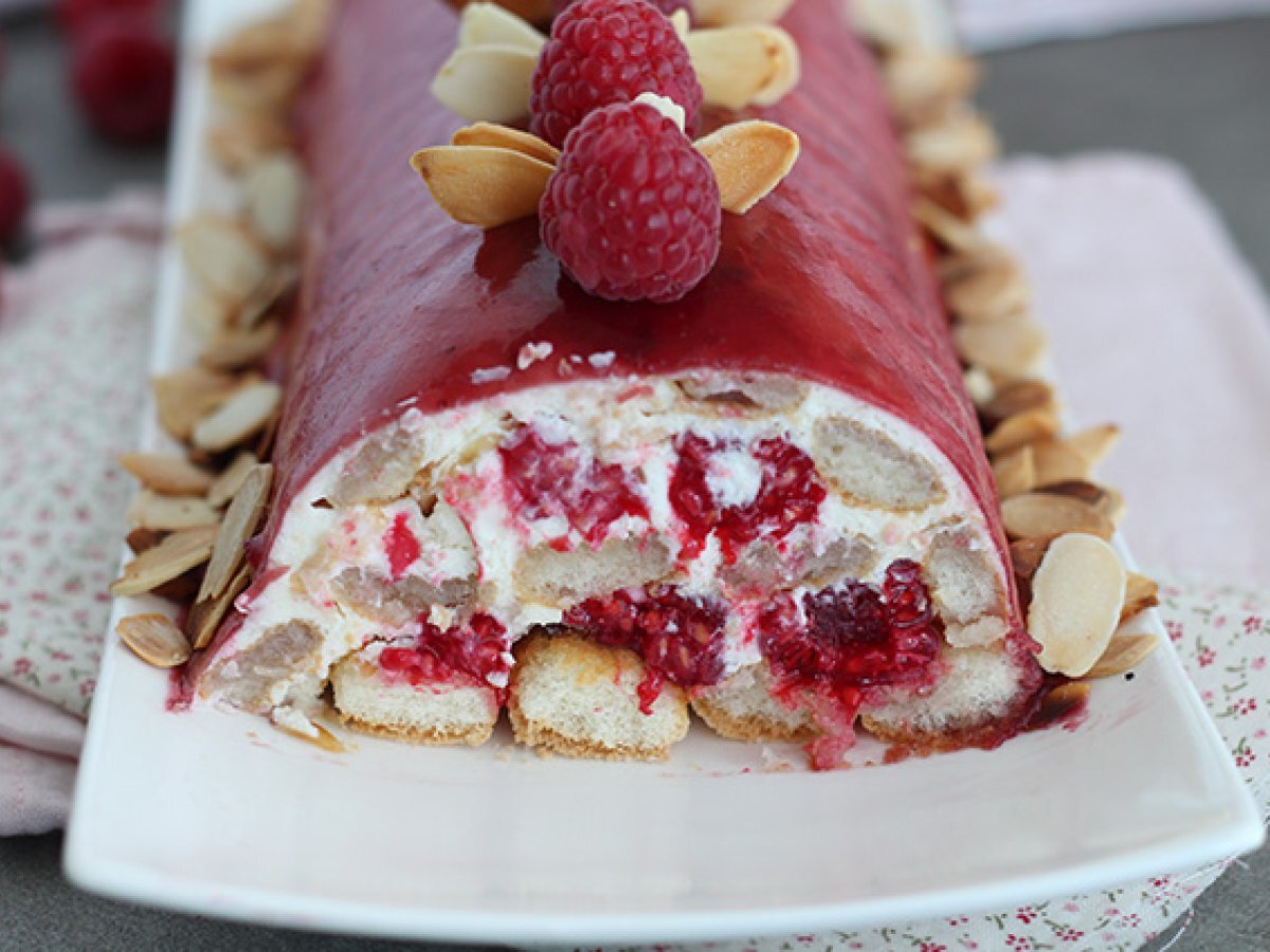 Tronchetto tiramisù ai lamponi per Natale - foto 3