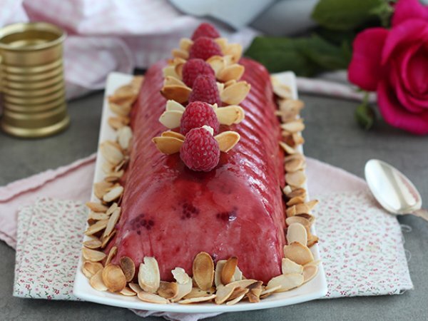 Tronchetto tiramisù ai lamponi per Natale