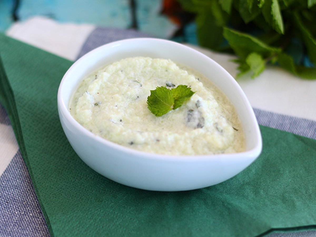 Tzatziki, la salsa greca a base di yogurt e cetrioli - foto 2