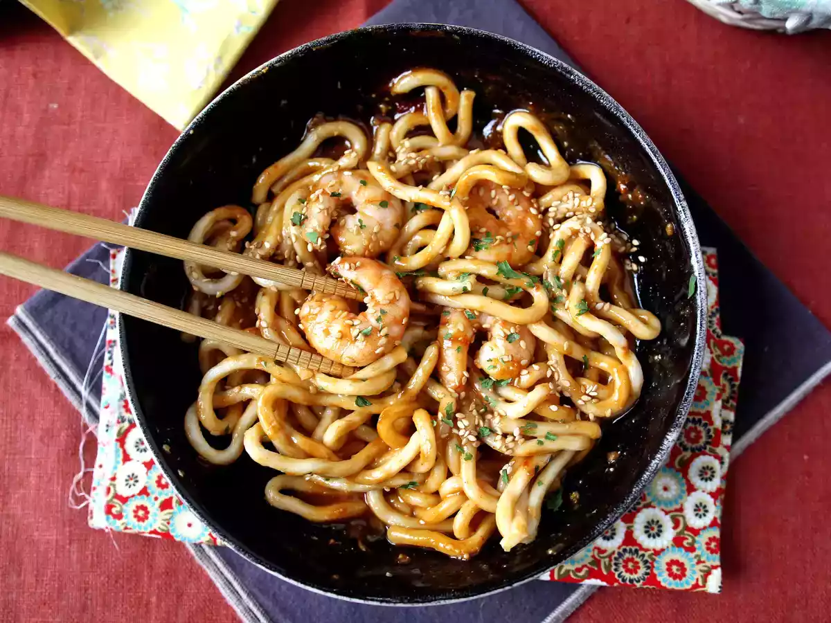 Udon con gamberi e salsa di arachidi piccante: il piatto asiatico pronto meno di 10 minuti! - foto 6