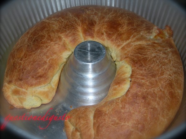 Un cornetto rustico gigante A huge salty Cornetto, foto 2