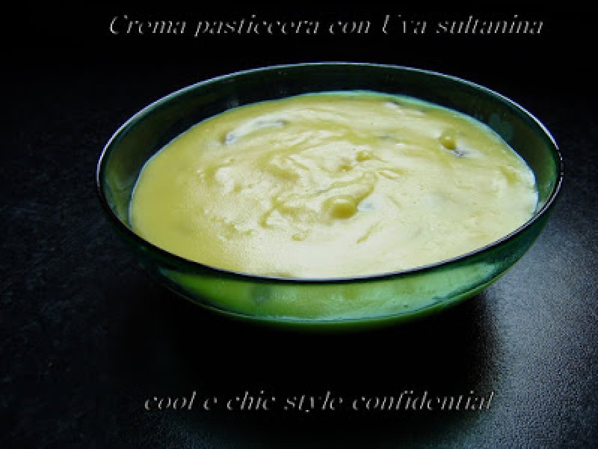 Una piccola pausa ...dolcissima ; CREMA PASTICCERA CON UVA SULTANINA - foto 4