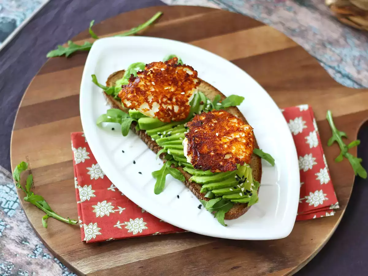 Uova croccanti alla feta: ricetta facile, veloce e virale - foto 4