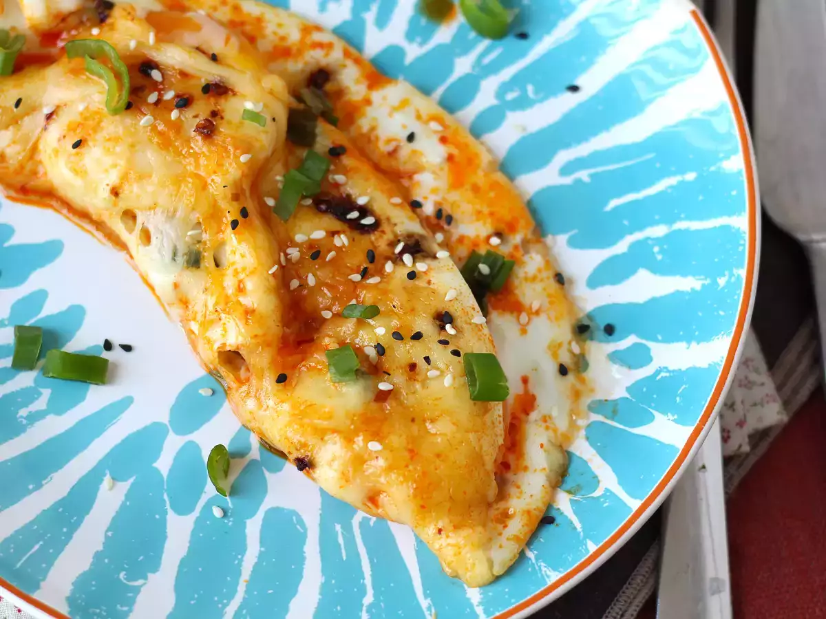 Uova fritte con miele e mozzarella: colazione veloce, agrodolce e leggermente piccante - foto 5