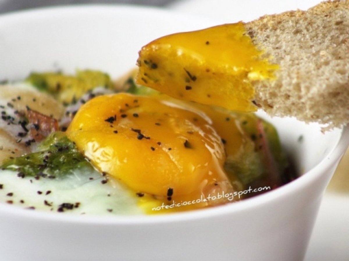 UOVA in COCOTTE con FAGIOLI CORONA, CAVOLETTI e SPECK