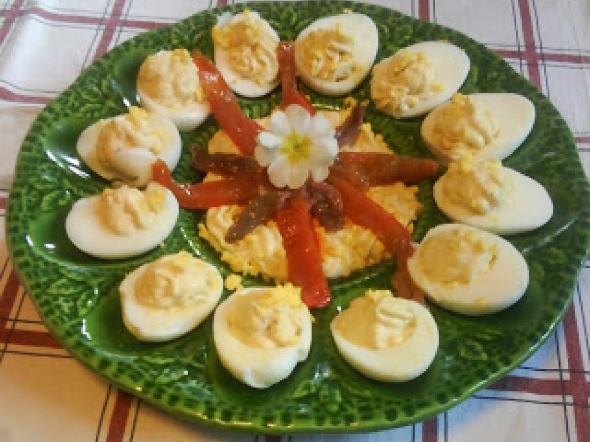 Uova ripiene alla piemontese, EGGS IN SMOKING, la mia ricetta a base di uova