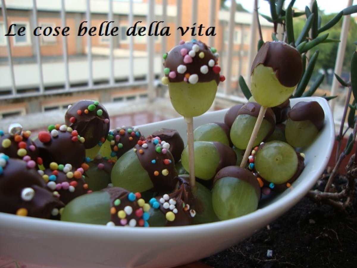Uva ricoperta di cioccolato