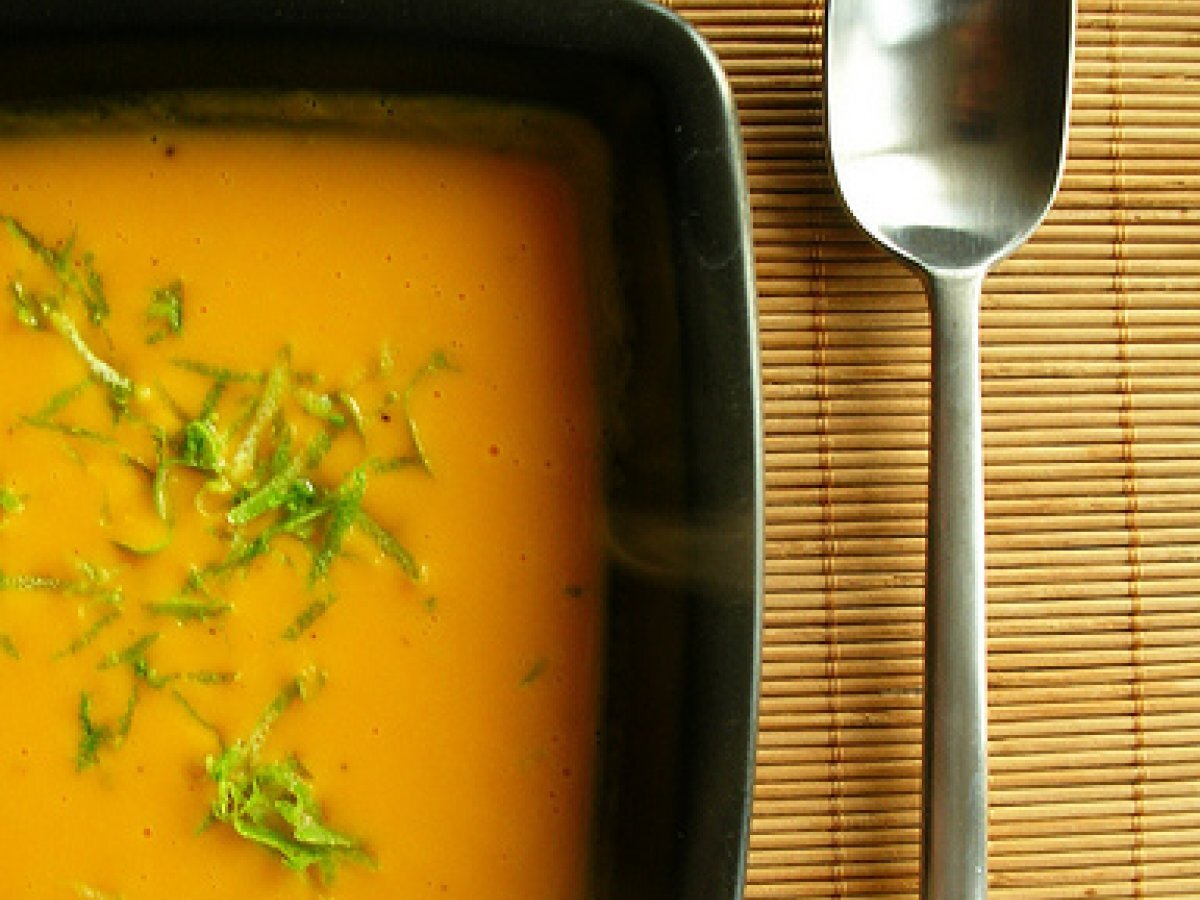 Vellutata di patate dolci, latte di cocco e lime