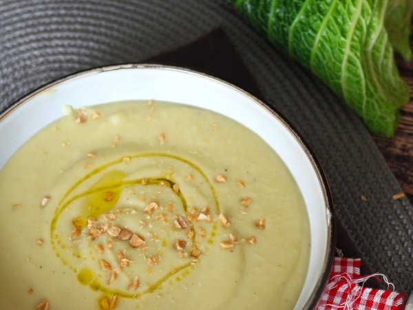 Vellutata di verza, una gustosa ricetta vegetariana per l'inverno, foto 2
