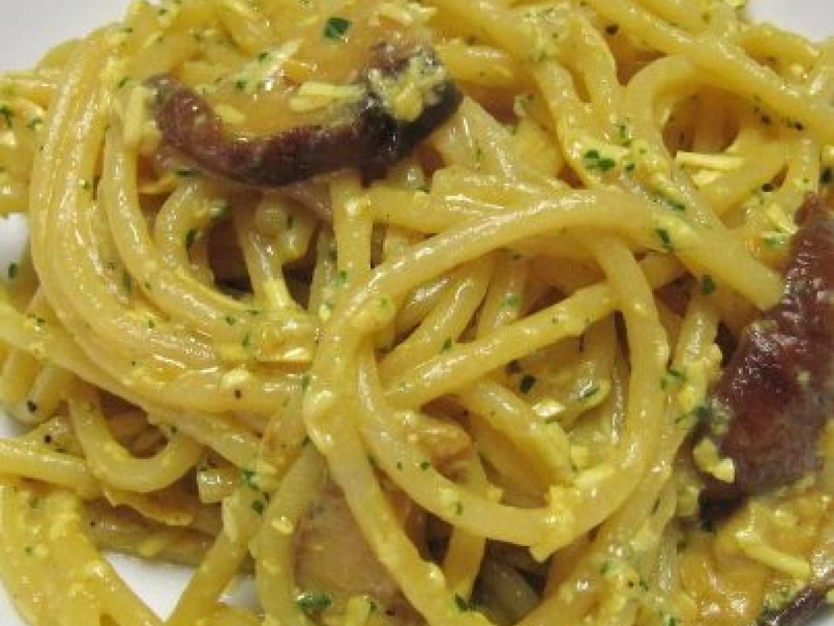 Vermicelli ai porcini, zafferano e ricotta salata