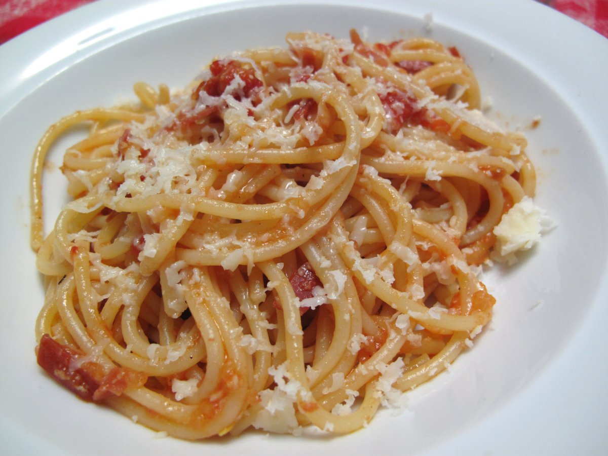 Vermicelli con prosciutto crudo e pecorino