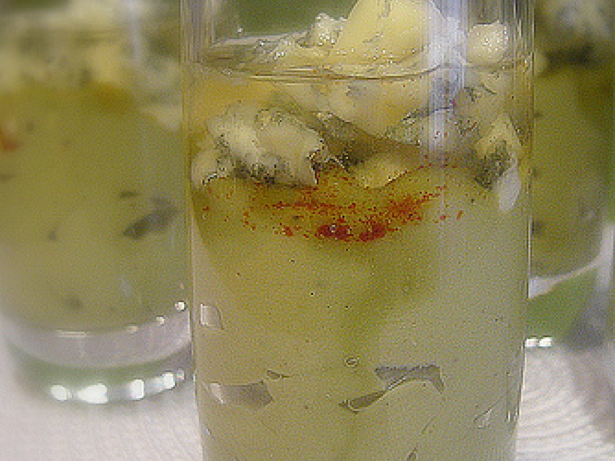 Verrine alla crema d'avocado, Roquefort e miele