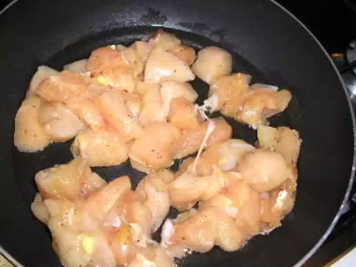 Vinete cu piept de pui( Melanzane con pollo)