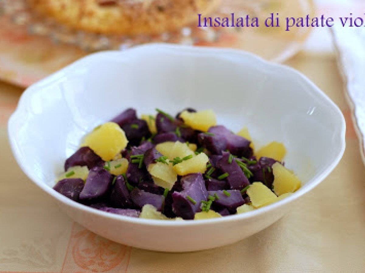 Vitel tonnè allo yogurt con contorno di patate viola - foto 2