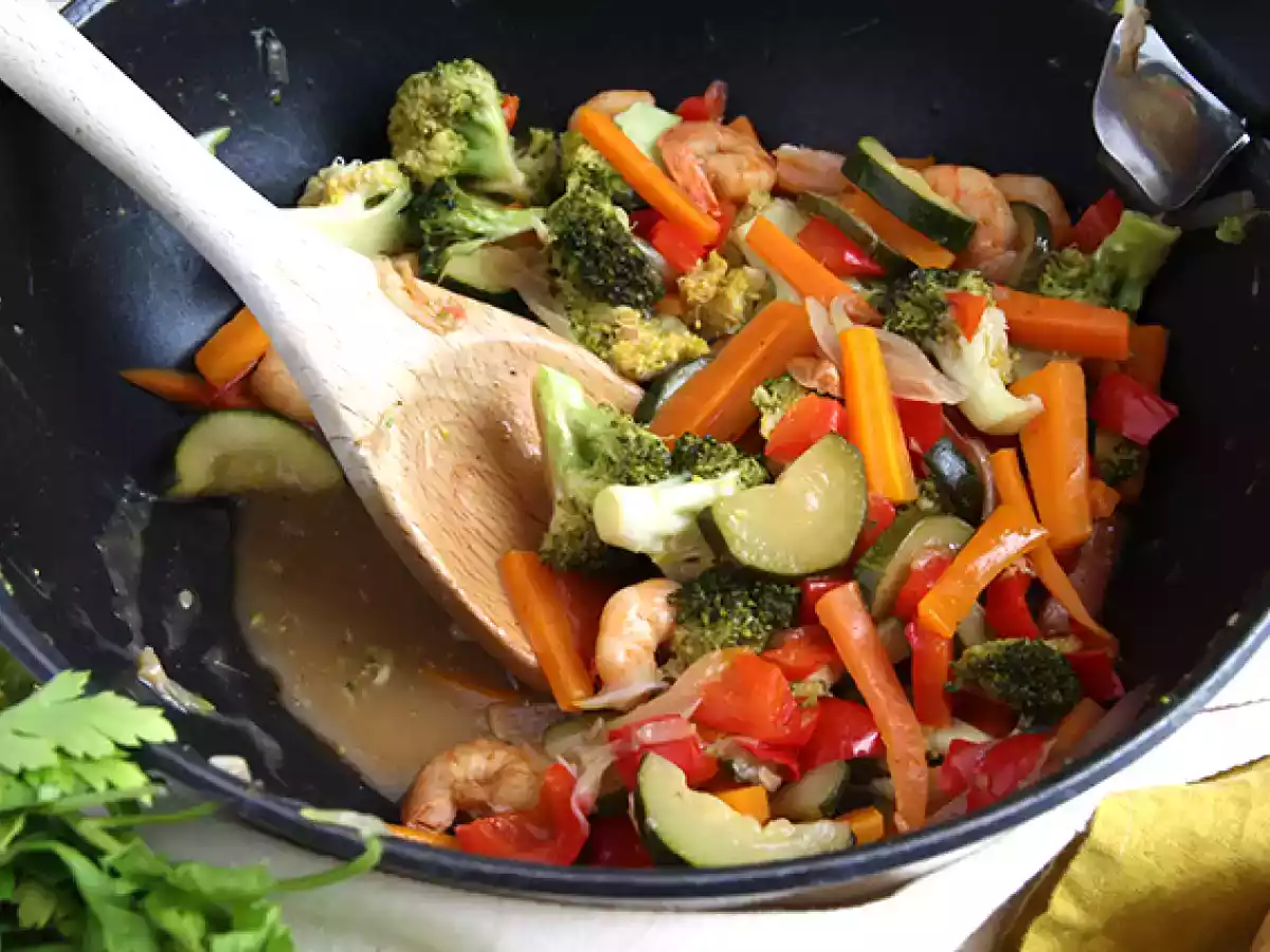 Wok di verdure, gamberi e zenzero - foto 3