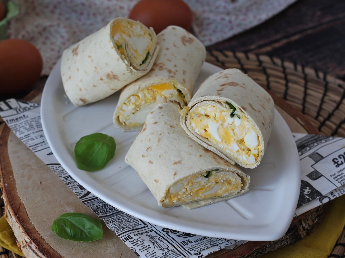 Wrap super proteico con uova e feta