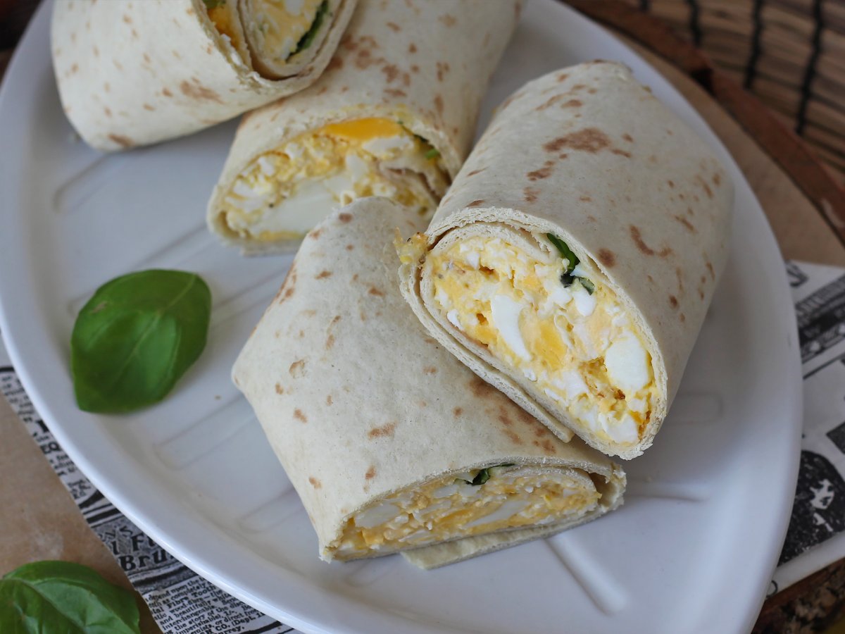 Wrap super proteico con uova e feta - foto 2