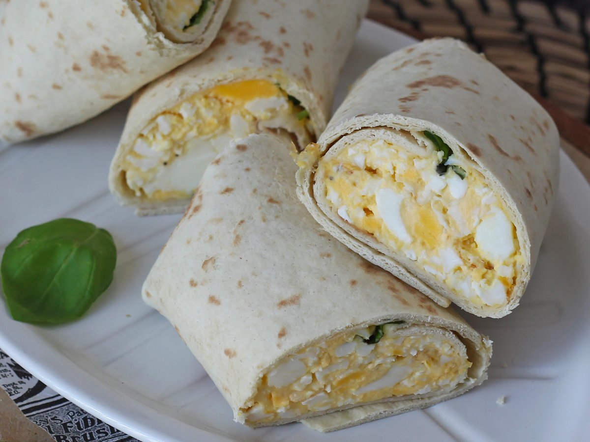 Wrap super proteico con uova e feta - foto 4