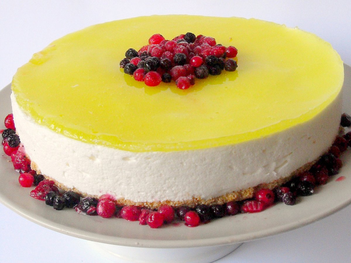 YOGURT AND LEMON CHEESECAKE