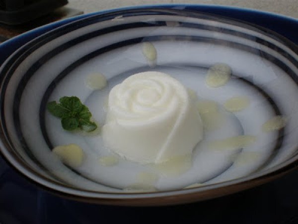 Yogurt e agar-agar in salsa di ananas, foto 2