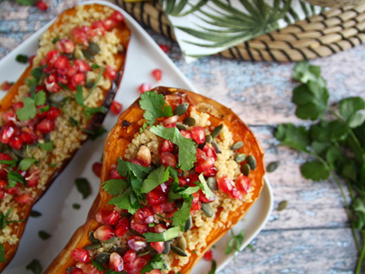 Zucca ripiena con insalata di quinoa e melograno - Ricetta vegana - foto 2