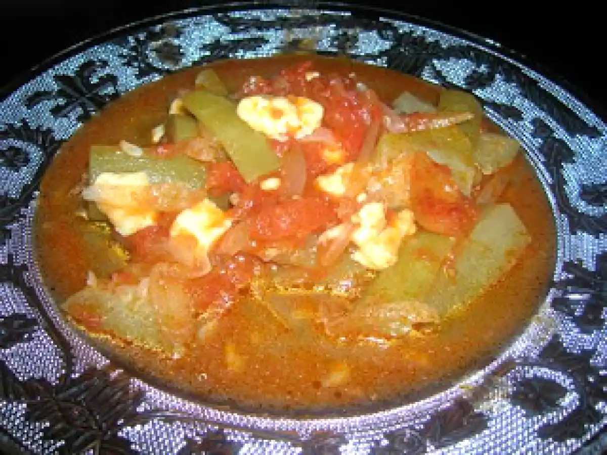 ZUCCHINA LUNGA CON POMODORO E FORMAGGIO - foto 2